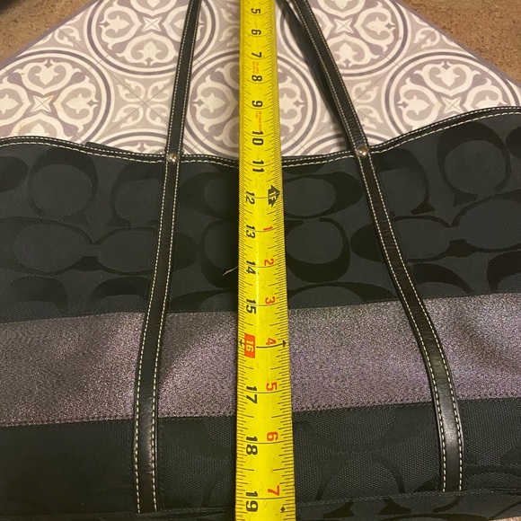 Women’s Coach Tote - Picture 11 of 16